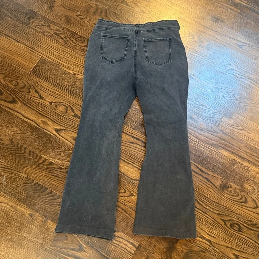 Knox Rose Women's black Regular Fit Pull-On Flare Jeans size L - Picture 2 of 5